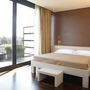 City Hotel Hotel