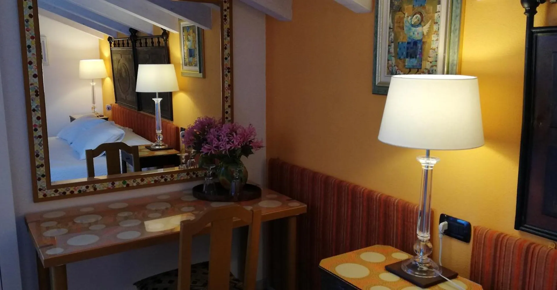 La Collina Since 2008 No Smoking B&B Varese